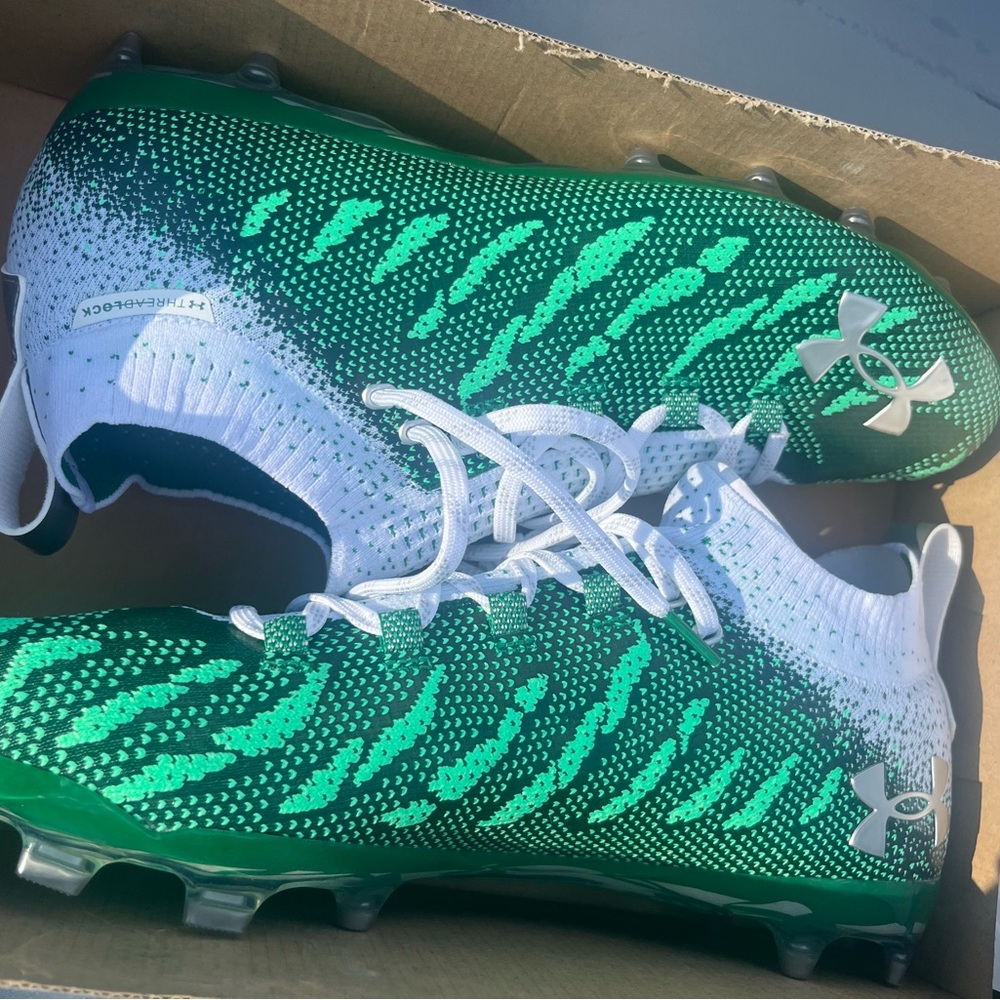 UA Spotlight Foorball Cleats